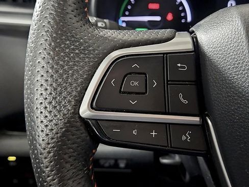 Used 2023 Toyota Sienna XSE AWD/4WD image 21