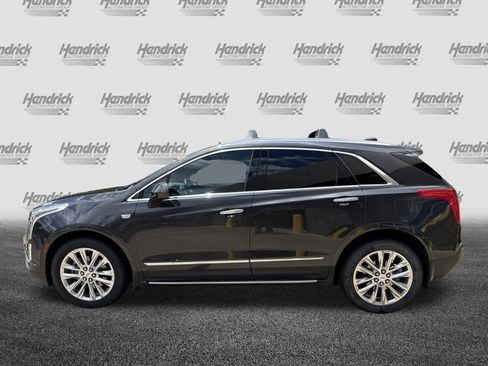 Used 2017 Cadillac XT5 Platinum w/ Driver Assist Package AWD/4WD image 7