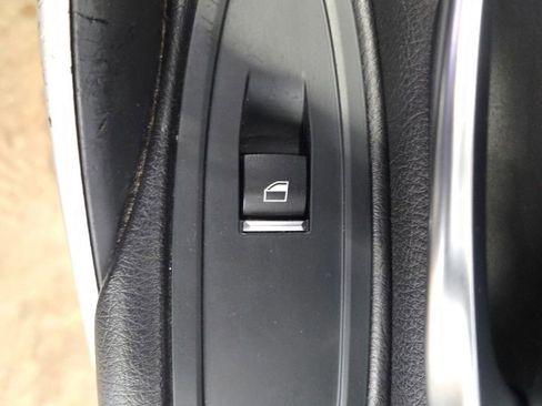 Used 2018 BMW 320i Sedan image 24