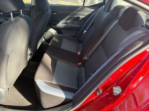 Used 2025 Nissan Versa SV image 33