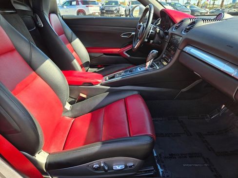 Used 2017 Porsche 718 Boxster S image 16
