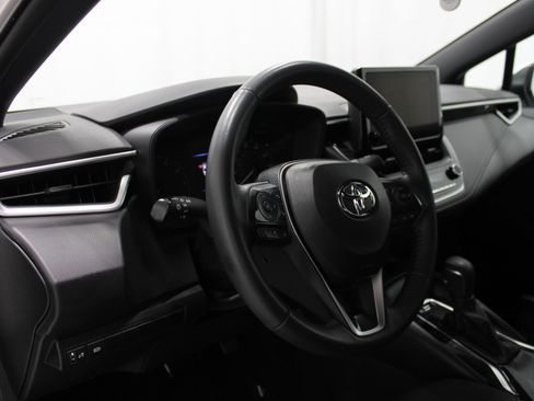 Used 2024 Toyota Corolla SE w/ SE Premium Package FWD image 11