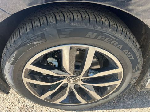 Used 2025 Volkswagen Jetta SE image 30