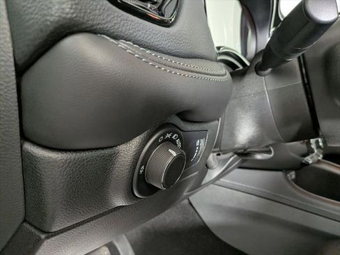 Certified 2024 Dodge Durango SXT AWD/4WD image 19