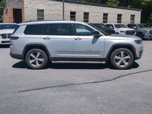 Certified 2021 Jeep Grand Cherokee L Limited w/ Trailer Tow Group (B) AWD/4WD image 3