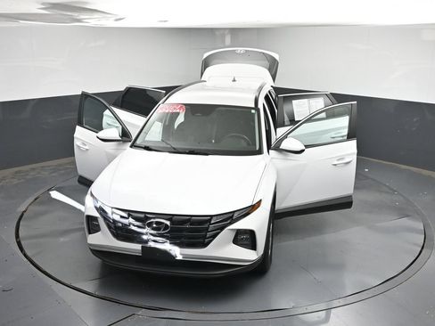 Used 2024 Hyundai Tucson SEL AWD/4WD image 46
