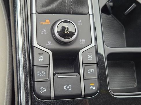 Certified 2023 Kia Sorento SX AWD/4WD image 34