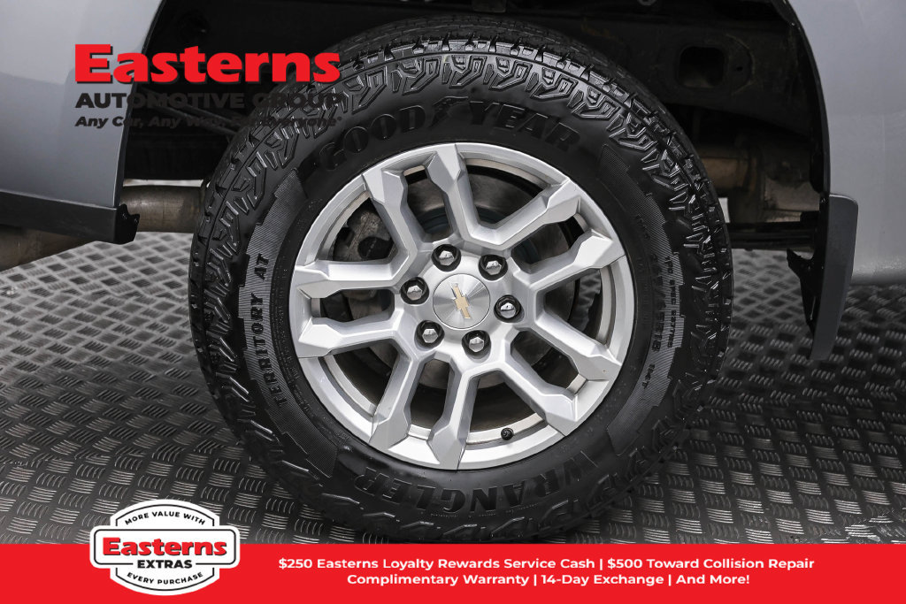 Used 2024 Chevrolet Silverado 1500 LT AWD/4WD image 33