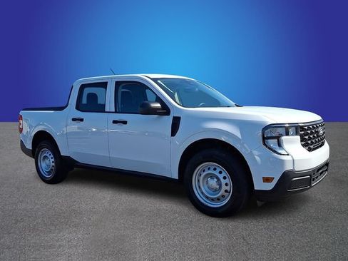 Used 2026 Ford Maverick XL AWD/4WD image 3