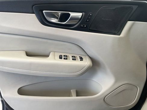 Certified 2023 Volvo XC60 B5 Plus image 27