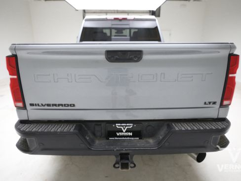 Used 2025 Chevrolet Silverado 2500 LTZ w/ Trail Boss Package AWD/4WD image 3