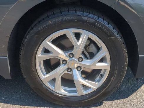 Used 2018 Chevrolet Equinox LT w/ Sun & Infotainment Package AWD/4WD image 10