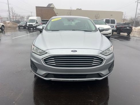 Used 2020 Ford Fusion SE image 2
