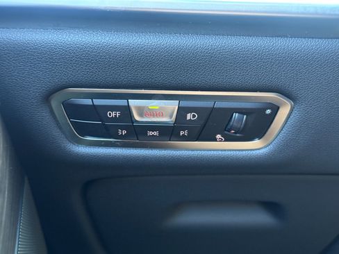 Used 2023 BMW X7 xDrive40i w/ M Sport Package AWD/4WD image 19