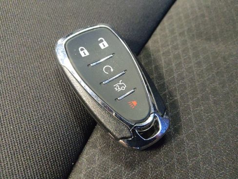 Used 2022 Chevrolet Malibu RS image 32