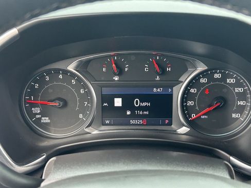 Used 2023 Chevrolet Equinox Premier FWD image 18