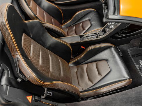 Used 2015 McLaren 650S Spider RWD image 24