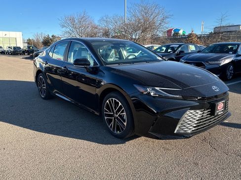 New 2026 Toyota Camry XLE image 9