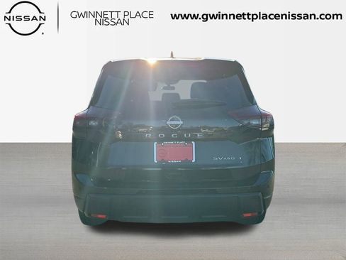 Used 2024 Nissan Rogue SV image 6