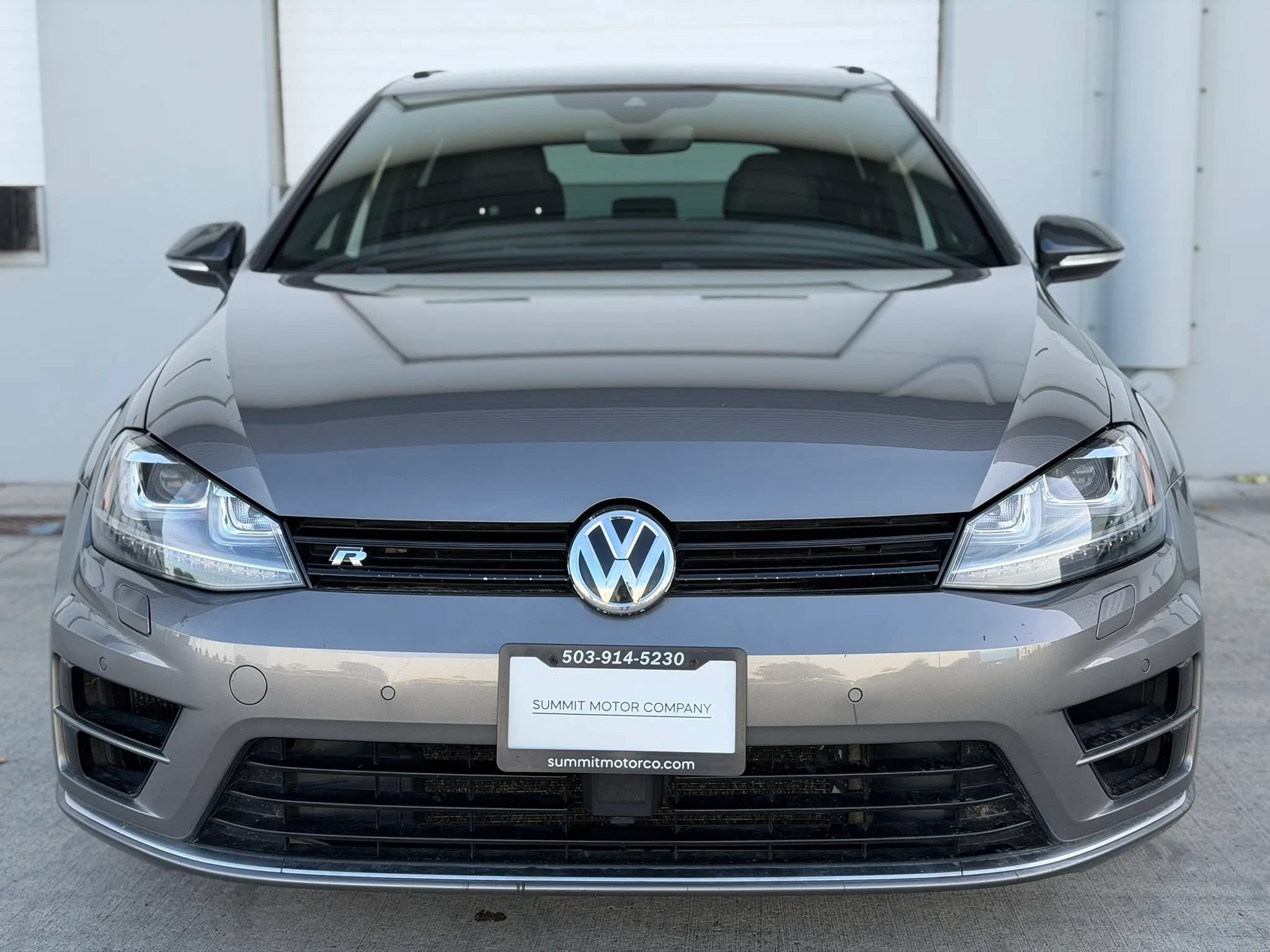 Used 2017 Volkswagen Golf R 4-Door AWD/4WD image 9