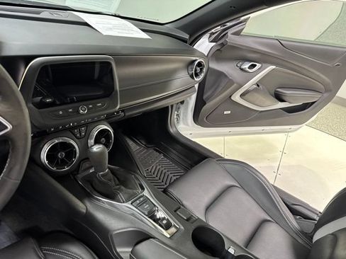 Used 2020 Chevrolet Camaro LT w/ 1LE Track Performance Package RWD image 20
