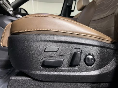 Used 2022 Kia Telluride SX w/ SX Prestige Package image 11