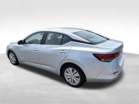 Used 2020 Nissan Sentra S FWD image 4