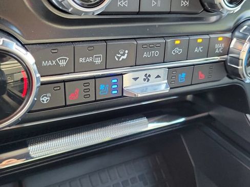 Certified 2022 Ford F150 Raptor w/ Raptor 37 Performance Package AWD/4WD image 11