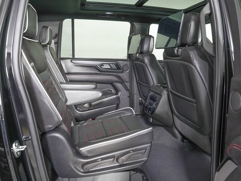 Used 2026 GMC Yukon XL AT4 Ultimate image 10