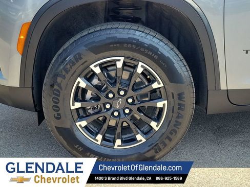 Certified 2025 Chevrolet Traverse Z71 AWD/4WD image 19