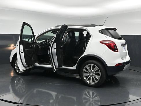 Used 2018 Buick Encore Preferred AWD/4WD image 30