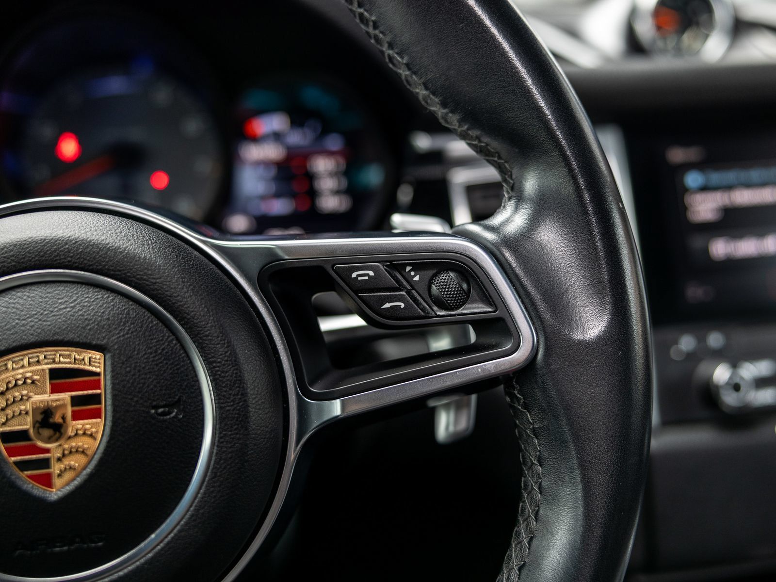 Used 2017 Porsche Macan S AWD/4WD image 31