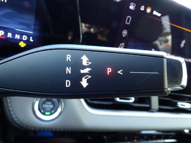 Used 2026 Chevrolet Equinox LT w/ Convenience Package II FWD image 20