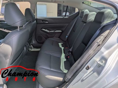 Used 2020 Nissan Altima 2.5 SL AWD/4WD image 16
