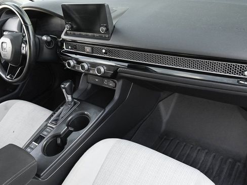 Used 2022 Honda Civic EX image 18