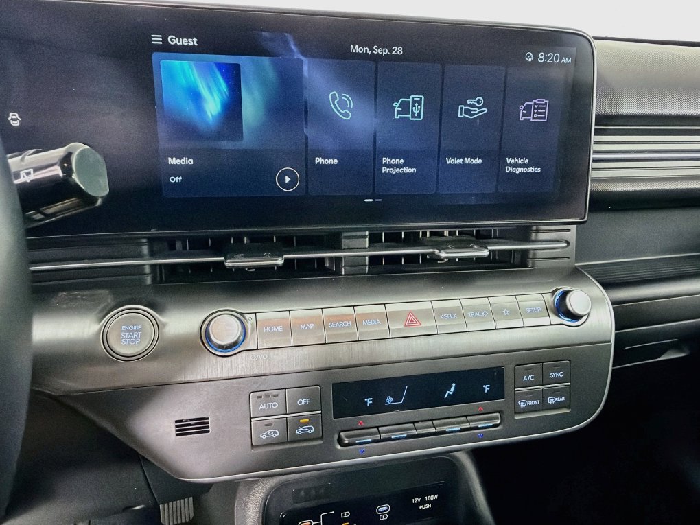 Used 2025 Hyundai Kona SEL AWD/4WD image 19