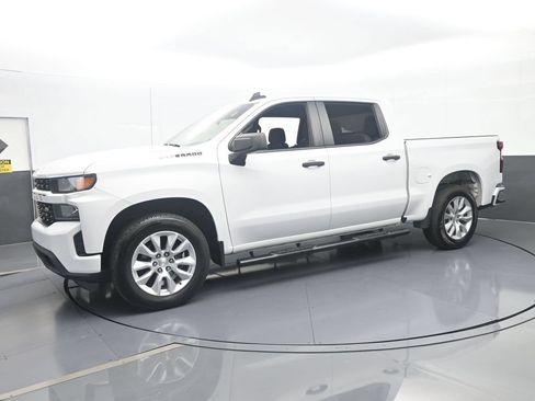 Used 2022 Chevrolet Silverado 1500 Custom RWD image 2