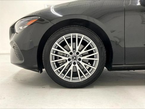 Used 2024 Mercedes-Benz CLA 250 image 37