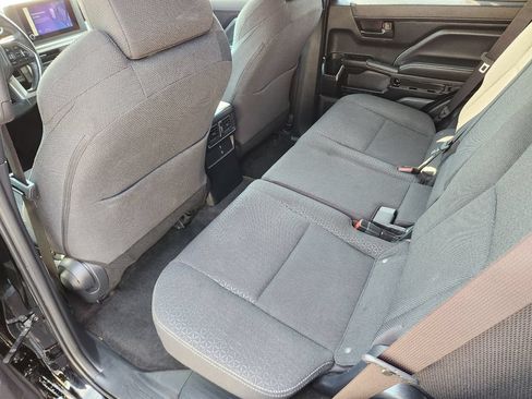 Used 2025 Toyota 4Runner SR5 AWD/4WD image 26