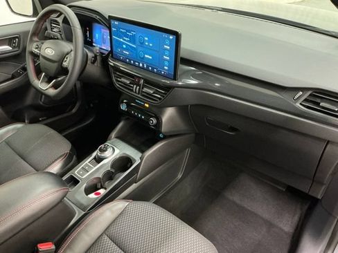 Used 2023 Ford Escape ST-Line w/ Tech Pack #1 FWD image 17
