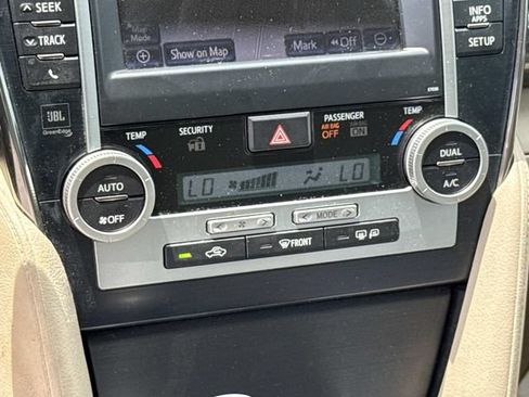 Used 2013 Toyota Camry XLE w/ Leather Pkg FWD image 22
