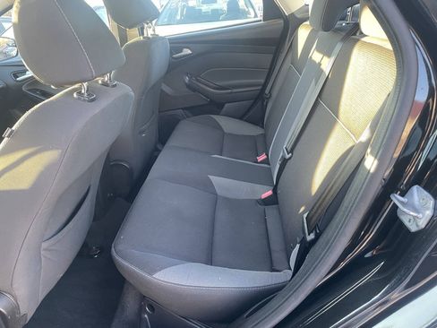 Used 2013 Ford Focus SE FWD image 10