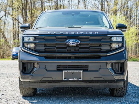 New 2026 Ford Expedition Max Active image 2