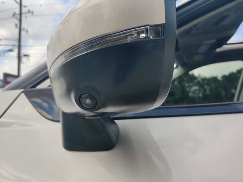 Used 2023 Nissan Rogue SL image 27