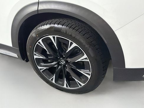 Used 2024 MAZDA CX-90 Plug-In Hybrid w/ Premium Pkg AWD/4WD image 11