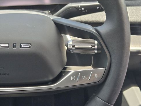 Used 2025 Lucid Air Touring AWD/4WD image 27