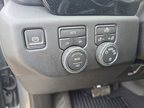 Used 2026 Chevrolet Silverado 1500 LT AWD/4WD image 10