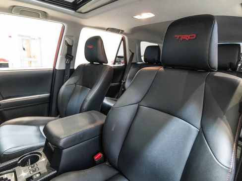 Used 2022 Toyota 4Runner TRD Off-Road Premium AWD/4WD image 6