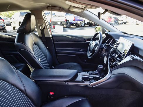 Certified 2023 Toyota Camry SE image 20