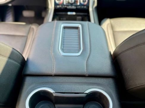 Certified 2024 GMC Yukon XL Denali AWD/4WD image 30